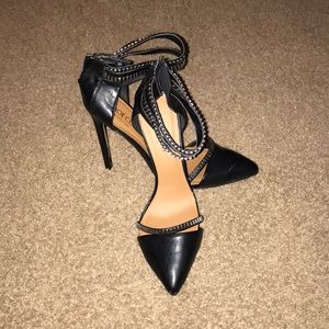 Black pointed toes heels